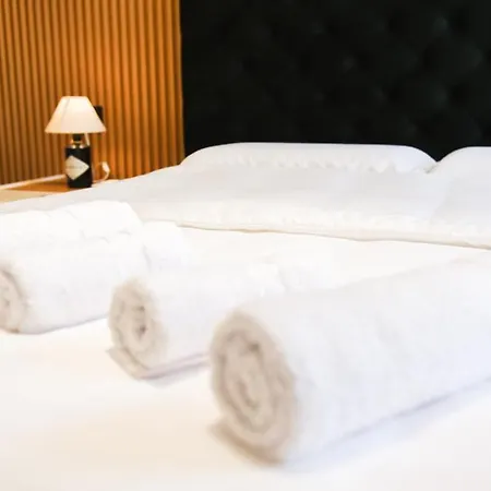 Matisse No8 - One Bedroom With Parking *