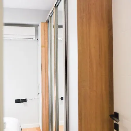 Matisse No8 - One Bedroom With Parking تيرانا