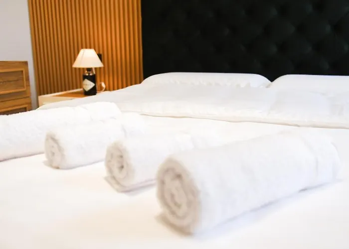 Matisse No8 - One Bedroom With Parking *