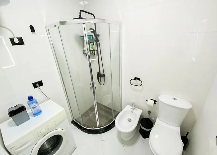 Matisse No8 - One Bedroom With Parking * Tirana